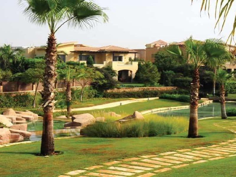 سوان ليك القاهرة الجديدة